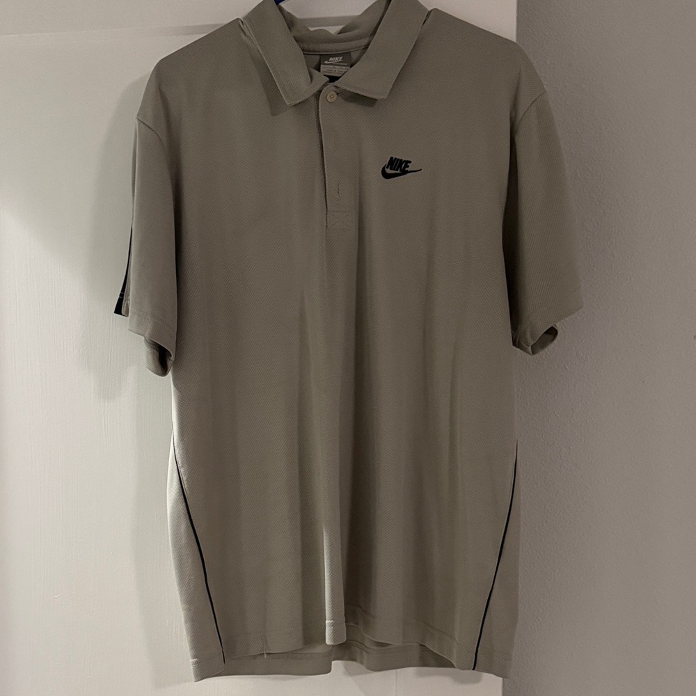 Nike Men's Polo Shirt in Gray